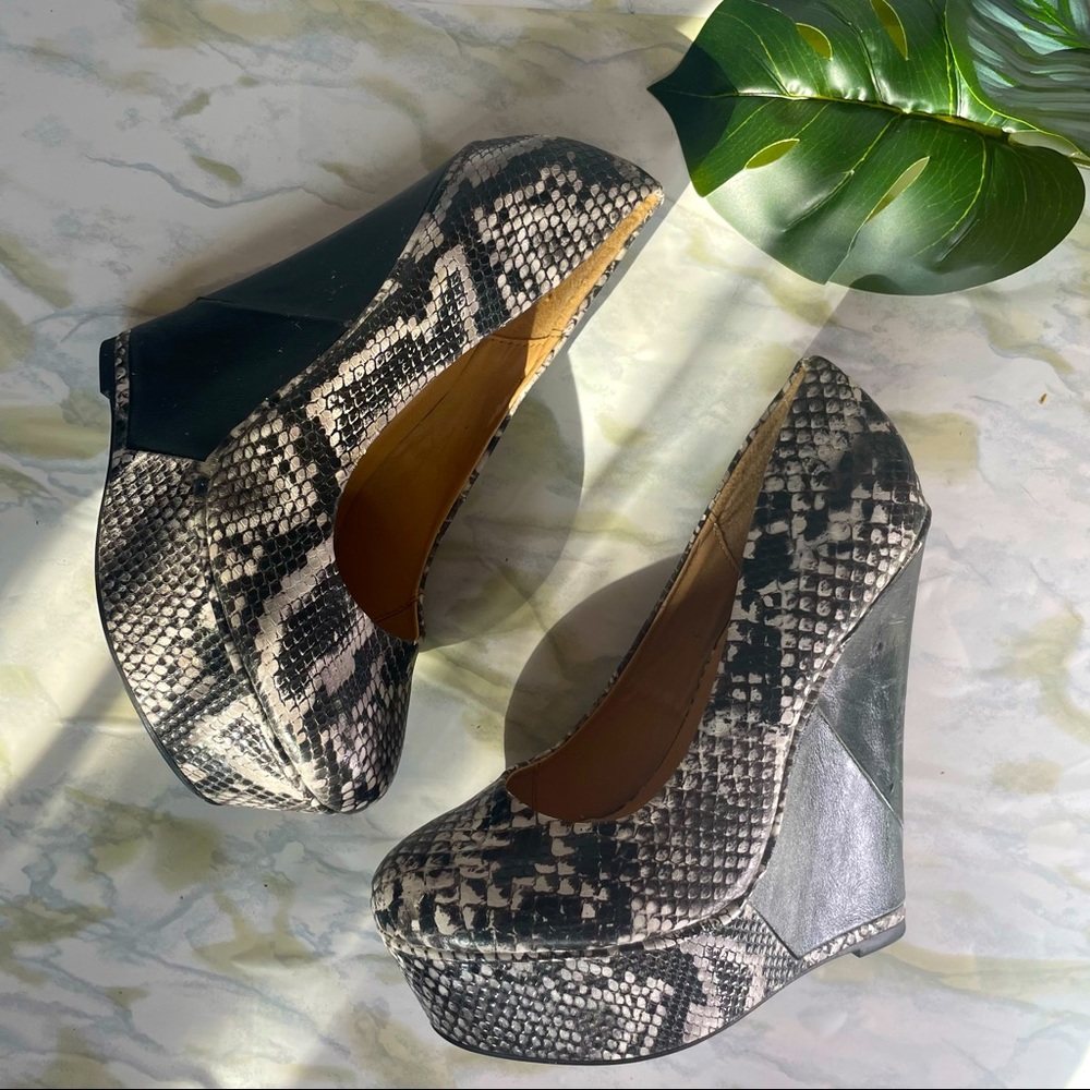 Shoe Dazzle Talitha Python Snake Print Faux Leath… - image 2